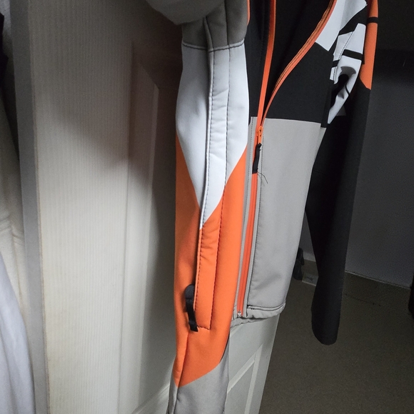 Men's Orange and Gray Jacket - Picture 6 of 6